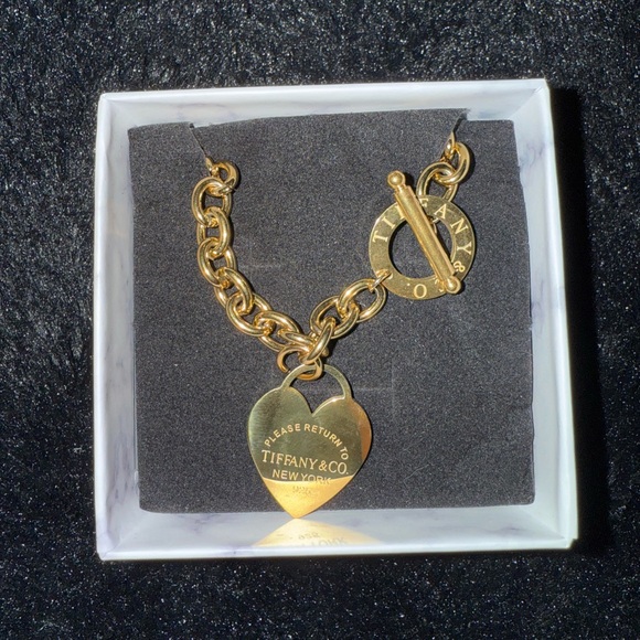 Engraved Gold Heart Tag Bracelet and necklace set - Picture 6 of 9